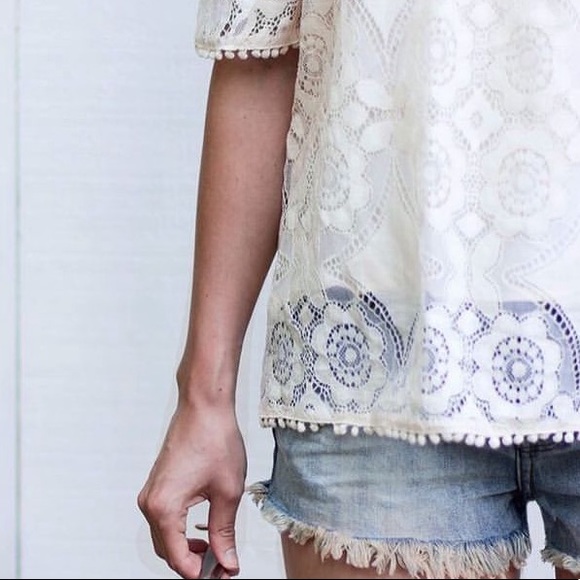 Lace top - Picture 2 of 6